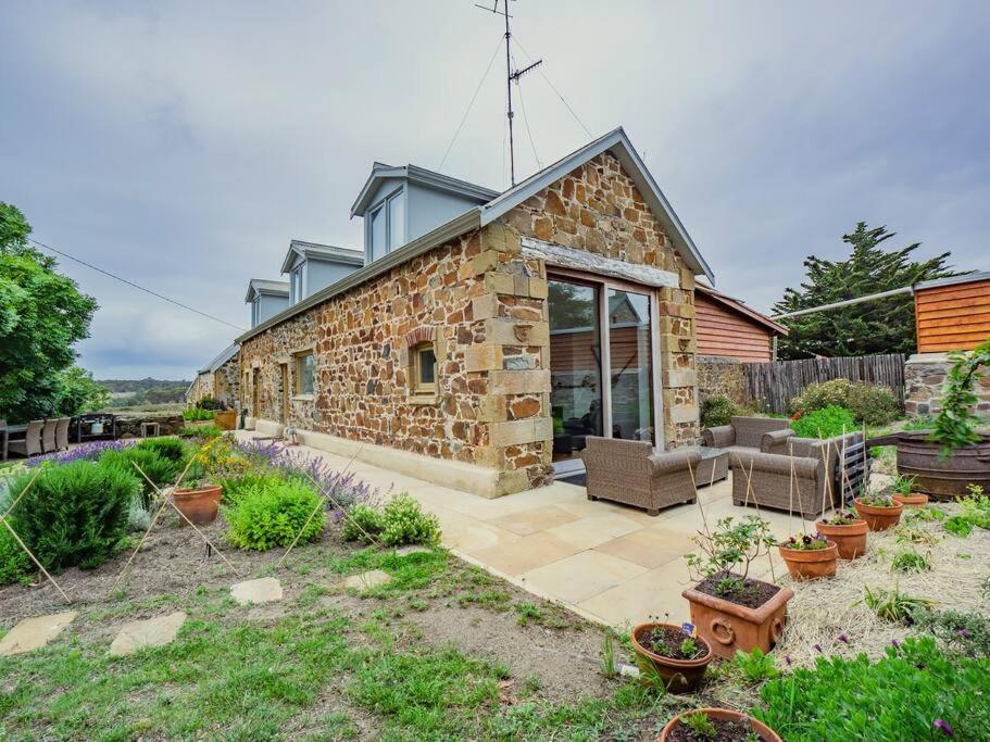 Villa *Newly Relisted* Coach House At Lisdillon Vineyard à Little Swanport Extérieur photo