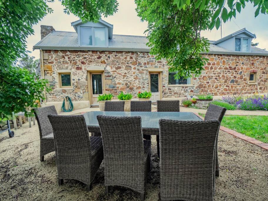 Villa *Newly Relisted* Coach House At Lisdillon Vineyard à Little Swanport Extérieur photo
