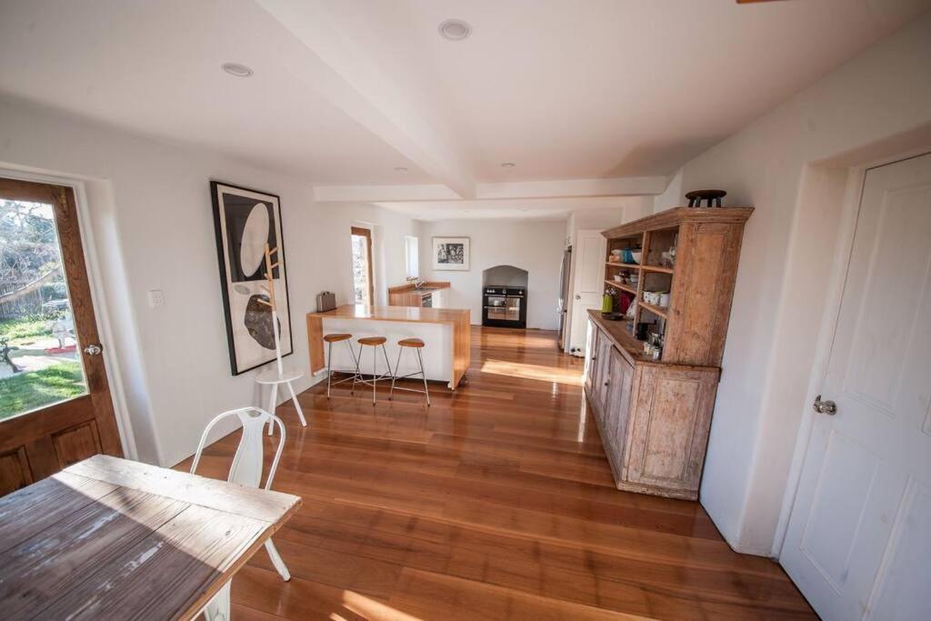 Villa *Newly Relisted* Coach House At Lisdillon Vineyard à Little Swanport Extérieur photo
